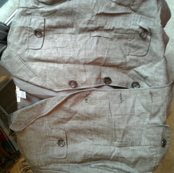 Top - Picture 2 of 4